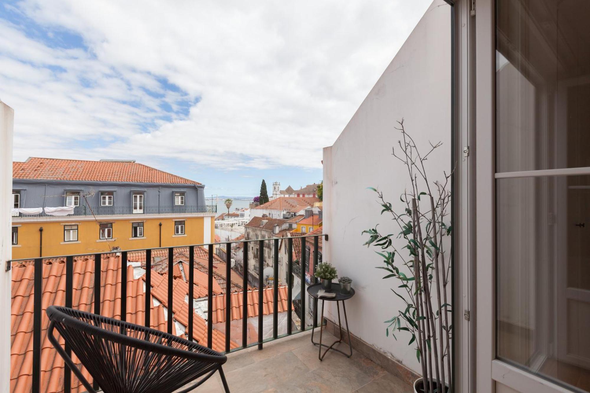 Appartement Flh Portas Do Sol Duplex With Terrace à Lisboa Extérieur photo